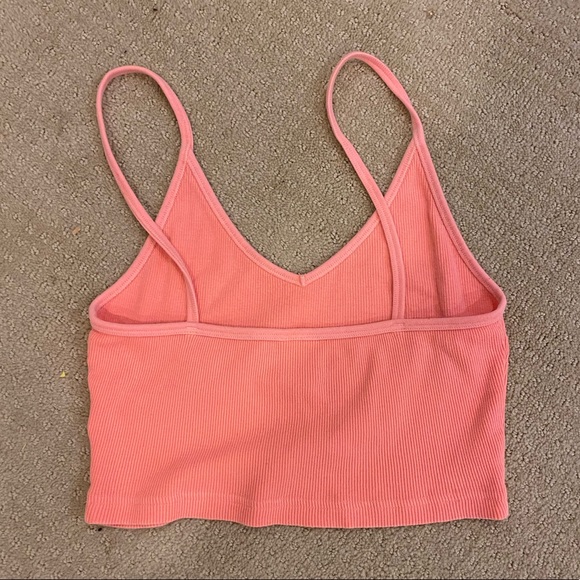 Bright cropped tank top - Picture 2 of 3